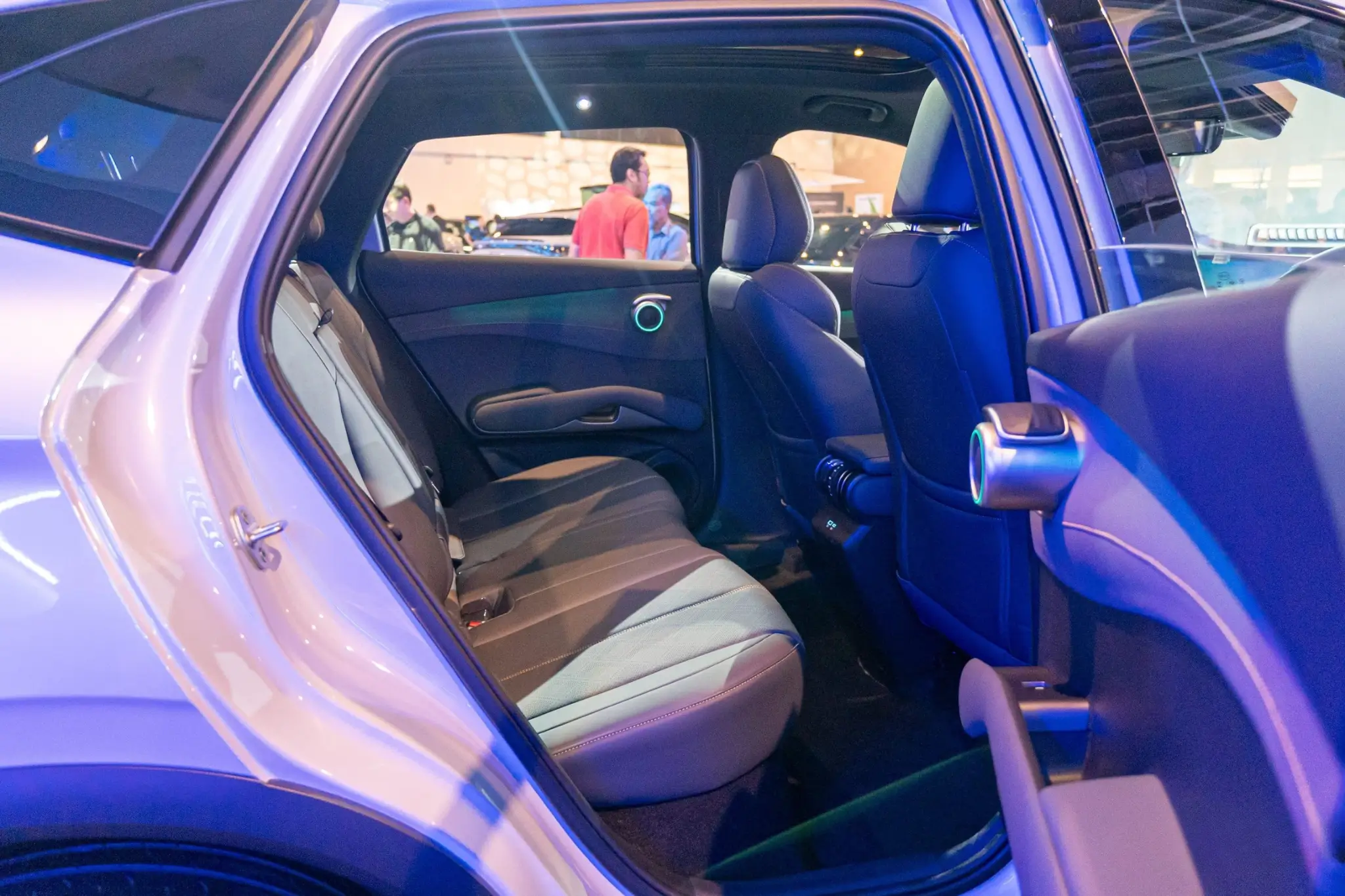 BYD-ATTO-3-Backseat-6